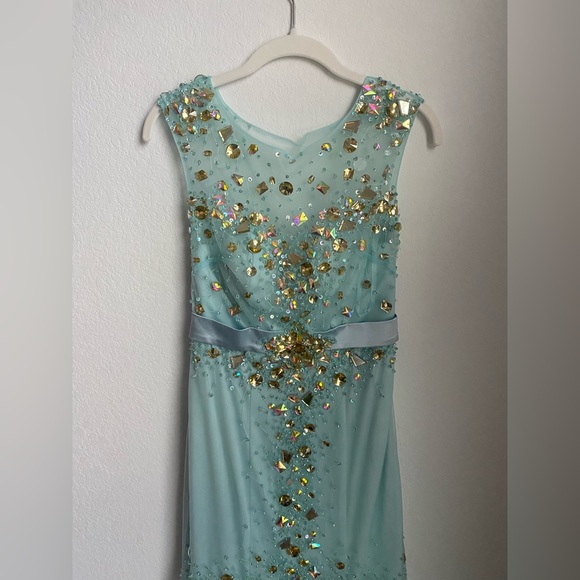 Sky Blue Mermaid Style Evening Gown, Prom Dress, Pageant Gown - Picture 2 of 10